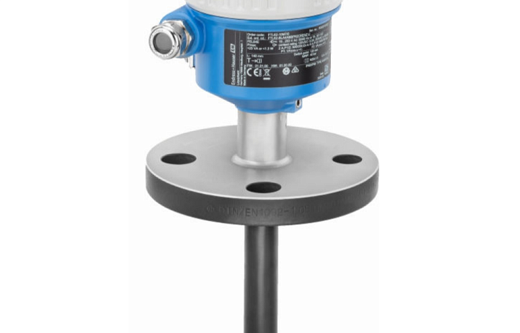 Датчик уровня Liquiphant FTL62 Endress+Hauser для агрессивных сред